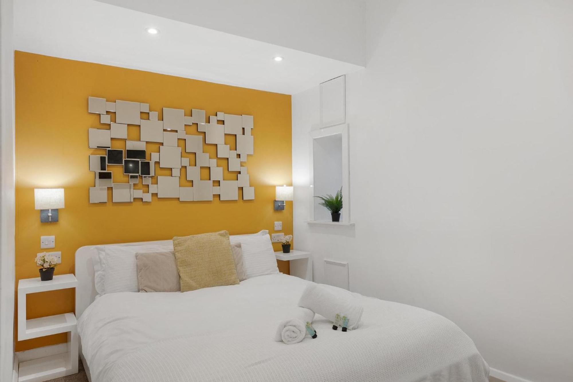 And Modern One Bedroom Flat Apartment