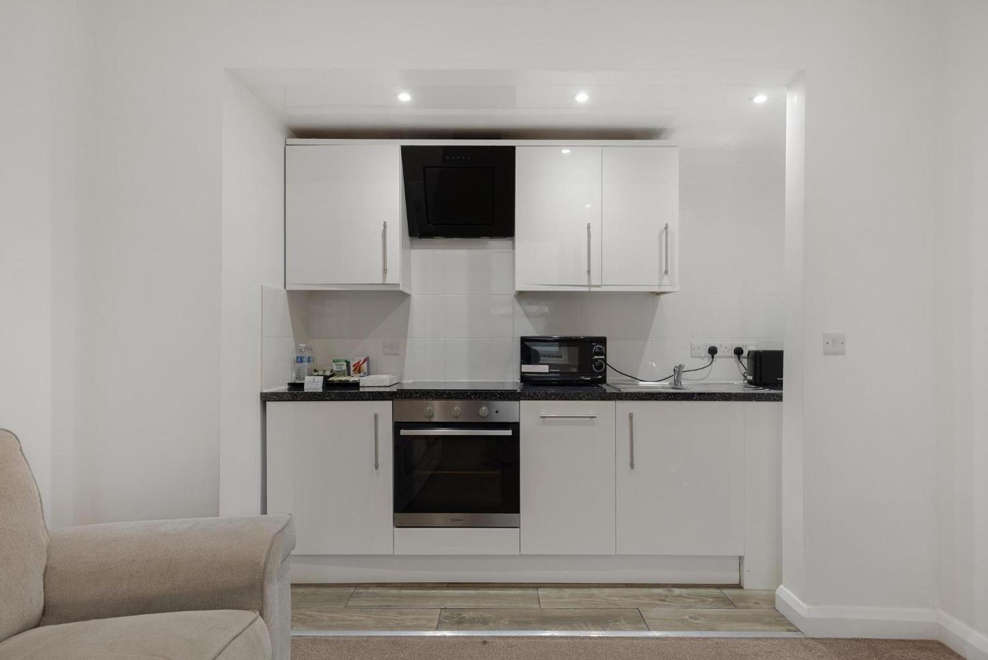 Apartment And Modern One Bedroom Flat